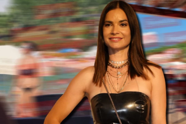 NAŠA GLUMICA ŠETA U TANGAMA PO ULICI: Za šok prizorom nema ko se nije okrenuo! (FOTO)