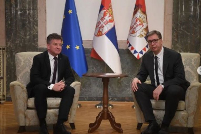 VUČIĆ SUTRA SA LAJČAKOM U BEOGRADU: Sastanak predsednika Srbije i specijalnog predstavnika EU u 11 časova
