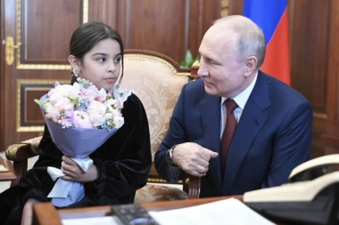 VLADIMIR PUTIN KAKVOG DO SADA NISTE VIDELI! Primio važnu gošću i ona mu odmah iz džepa "izbila" 51 milion evra! (VIDEO/FOTO)