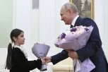 SA PUTINOM SMO RAZGOVARALI KAO SA ROĐAKOM: Otac devojčice iz Derbenta koju je predsednik pozvao u goste PROGOVORIO o susretu u Kremlju (VIDEO)