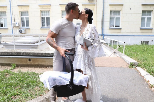 OVAJ TRENUTAK JE MORALA DA ZABELEŽI: Tara Simov objavila emotivni snimak sa sinom, ovo doživljava prvi put!
