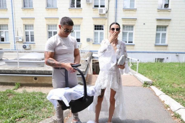 TARA SIMOV UHVAĆENA SA VERENIKOM NAKON RASKIDA: Neoborivi dokaz isplivao na videlo!