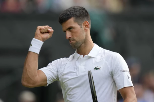 TEŽE NEGO ŠTO SE OČEKIVALO: Novak se plasirao u treće kolo Vimbldona!