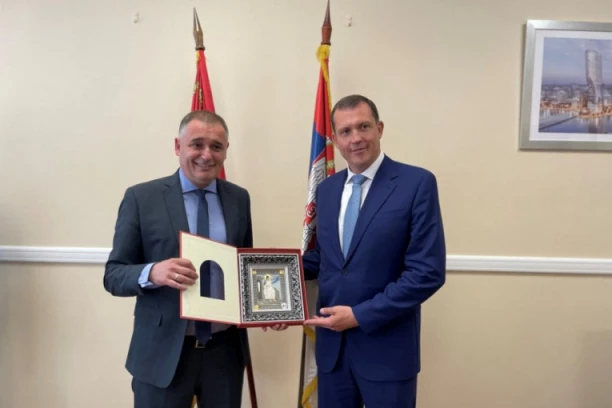 Tradicionalno prijateljstvo Savskog venca i centralnog okruga Moskve (FOTO)