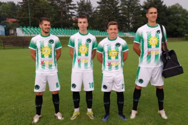 RUDOVAČKI MANEKENI: Radnički predstavio novu garnituru sportske opreme! (FOTO GALERIJA)