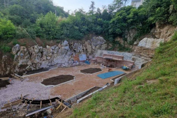 KRALJEVA ČESMA NA LISIČIJEM POTOKU! Goran Vesić: Radujem se skorom završetku radova!