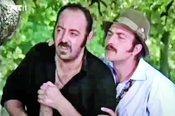 PRAVIO SE DA JE ŠOFER KOJI VODI EKSKURZIJU! Do sada neispričana anegdota Tike Špica koja tera na suze!