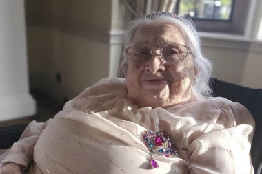 Baka Oliva napunila 100 godina! Nije pazila šta jede, ali jednu stvar NIKADA NIJE RADILA SA MUŠKARCIMA i kaže da je to tajna dugovečnosti!