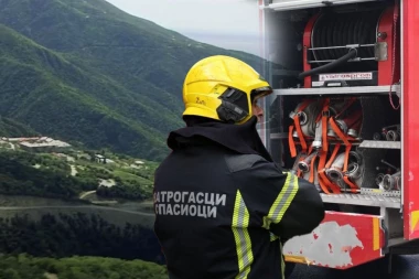 SVETA GORA U PLAMENU: Kanaderi i helikopter sa vodom u grčevitoj borbi sa snažnim vetrom, 43 vatrogasca se bore sa vatrenom stihijom - požar se približava manastiru!