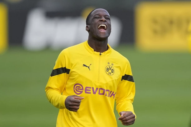 BIZARAN TRANSFER IZ DORTMUNDA U BARNLI: Odigrao 61 minut, a košta 17,5 miliona evra