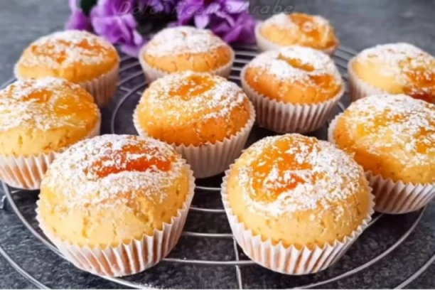 MAFINI SA KAJSIJAMA I JOGURTOM: Doručak koji će vaši najmlađi članovi OBOŽAVATI, tope se u ustima!