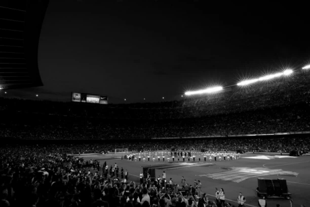 BARSELONA I ŠPANIJA U SUZAMA! Preminuo Luis Suarez!