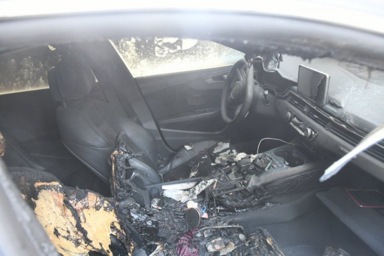 Tijana Ajfon automobil