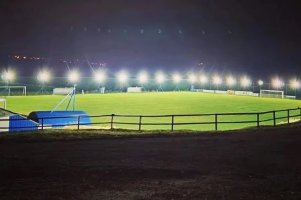 NA "BOMBONJERI" SE FORMIRA ŠAMPIONSKI SASTAV: Pao i treći potpis - rasni golgeter stigao u srce Šumadije!