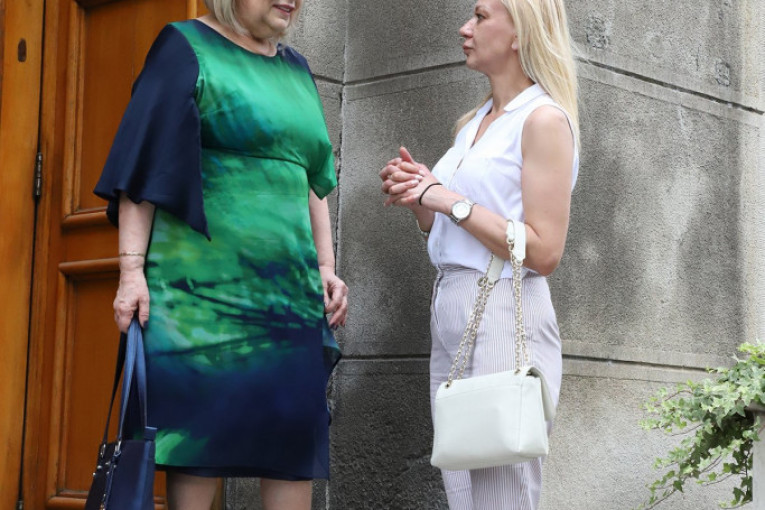 Slavica Đukić Dejanović i novinarka Srpskog telegrafa Tanja Kovačević