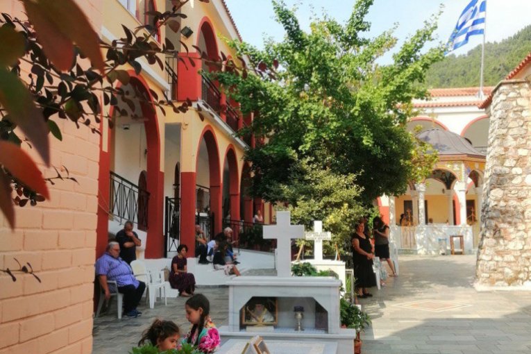 Grob upokojenog Jakova Calikisa