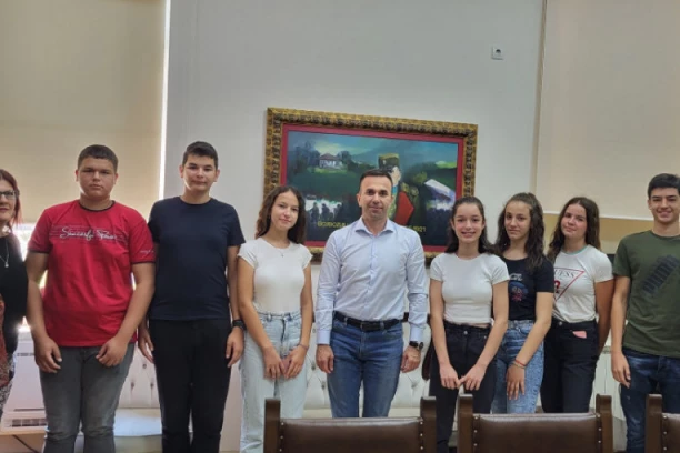 Mionica šalje vukovce na letovanje!