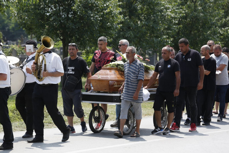 Sahrana Noe Milivojev