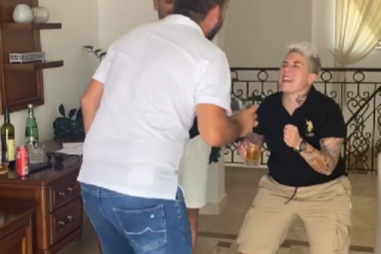 Luda žurka na Svetom Stefanu