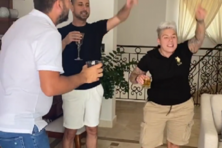 Luda žurka na Svetom Stefanu