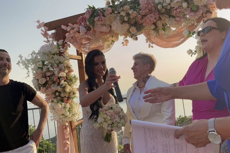 Jovana Tomić Matora i Anita Stanojlović, venčanje na Svetom Stefanu