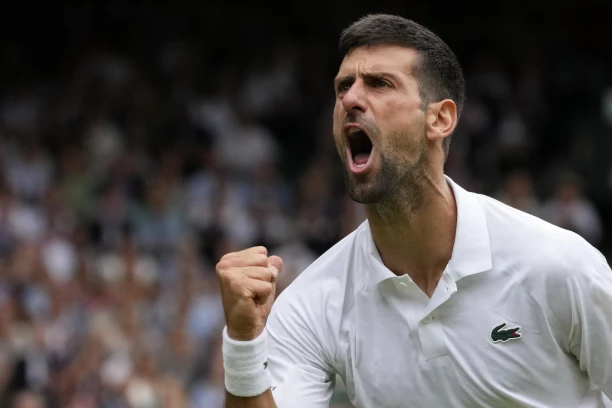 NEPOBEDIV JE! Novak Đoković je u polufinalu Vimbldona!