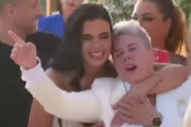 ONA JE SLEDEĆA! Evo ko je uhvatio Anitin bidermajer! (FOTO)