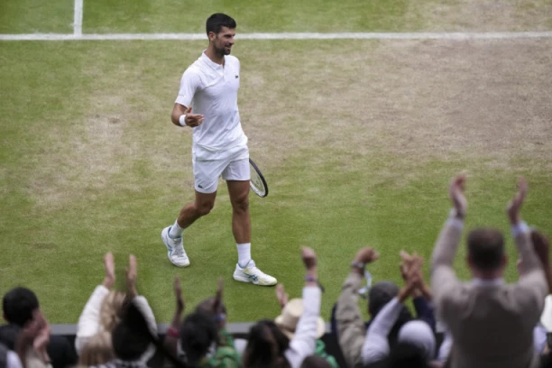 REKORDI PADAJU KAO OD ŠALE: Novak se još jednom upisao ZLATNIM slovima u ISTORIJU tenisa!