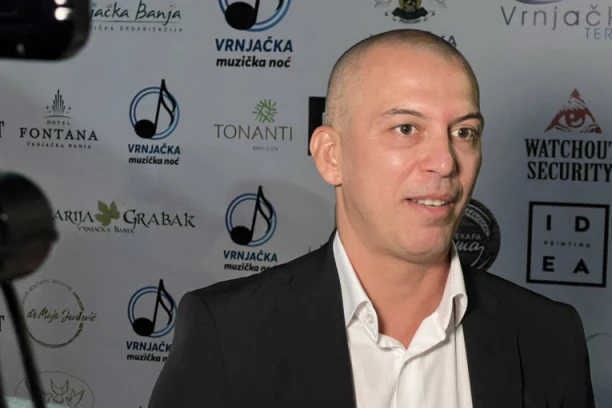 TOPALKO NAJMLAĐI DEDA: Ušao sam u konkurenciju sa braćom ROMIMA! (VIDEO)