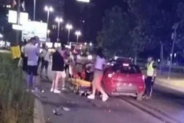 HEROJSKI ČIN KOD "UŠĆA": Aleksandar hrabro priskočio u pomoć povređenima u nesreći, razvalio vrata kako bi ih izvukao!