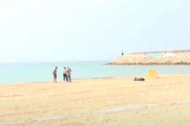 MISTERIJA RASKOMADANIH TELA U POPULARNOM LETOVALIŠTU! Prvo je pronađen unakažen leš žene, onda i obezglavljenog deteta! Čeka se KLJUČNI DOKAZ! (VIDEO/FOTO)