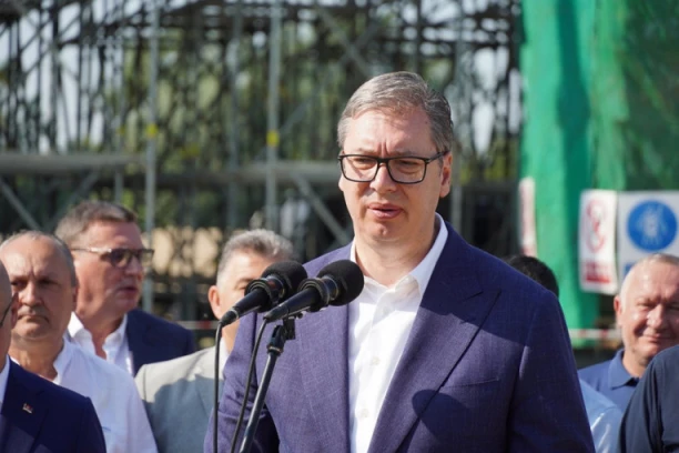 VEČERAS OD 21 ČAS: Predsednik Srbije Aleksandar Vučić na televiziji Pink