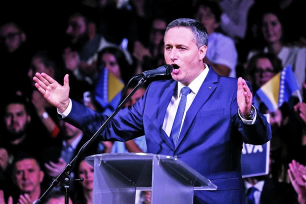 JEZIVE PORUKE ČLANA PREDSEDNIŠTVA BIH DENISA BEĆIROVIĆA! "Srbi su najveće zlo, a centar tog zla je u Beogradu"!