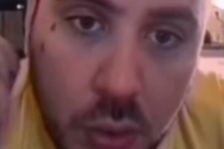 Filip Car pljuje Maju i Takija