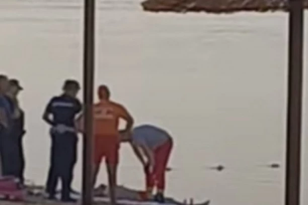 JEZIVI DETALJI UTAPANJA DVE DEVOJČICE (11 I 9) NA JADRANU! Povukli ih talasi, evo gde su tela nađena - RODITELJI PRISUSTVOVALI STRAVIČNOJ SCENI!