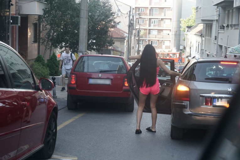 Maja Marinković paparaco