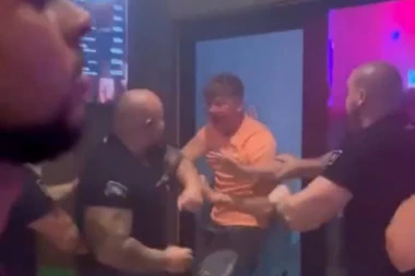 "IZVELI ME, A ONDA..."! Ispovest britanskog turiste koga je Srbin zajedno sa kolegama prebio na Zakintosu! PREĆUTAO NAJBITNIJE! (UZNEMIRUJUĆI VIDEO)