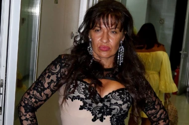 NAŠA RIJALITI UČESNICA IMA DVA POLNA ORGANA?! Šok otkriće saopšteno uživo u programu!