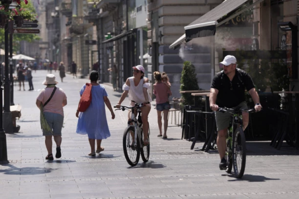 KRAJ MAJA I PRAVO LETNJE VREME! Spremite se na visoke temperature, a od utorka potpuni PREOKRET!