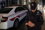 DETALJI NAPADA NA KOMUNALNU POLICAJKU: Razdvajala dvojicu koji su se svađali u saobraćaju, jedan bio pijan