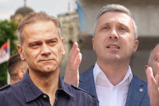 ĐILASOVAC UDARIO NA BOŠKA OBRADOVIĆA: Još ne možeš sebi da dođeš zbog svađe Putina i Prigožina?