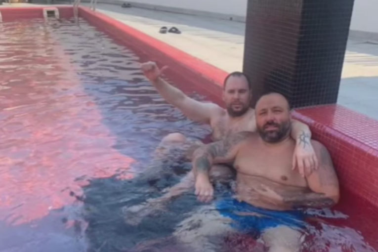 Zvezdan Slavnić na bazenu