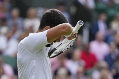 ĐOKOVIĆ ZAPLAKAO POSLE PORAZA: Novak se obratio sinu Stefanu - EMOTIVNIJE nije moglo!