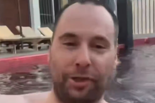 Zvezdan Slavnić na bazenu