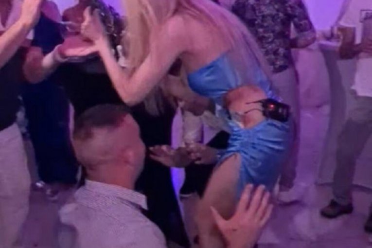 Rada Manojlović uživo