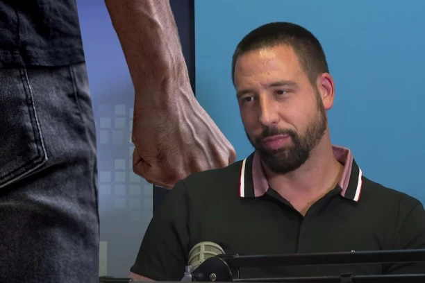 BIVŠI KOŠARKAŠ ZVEZDE ŽENU NAPAO U AUTU, PA NASTAVIO DA JE BIJE U STANU: Oglasilo se Tužilaštvo - Vuku Radivojeviću određeno zadržavanje!
