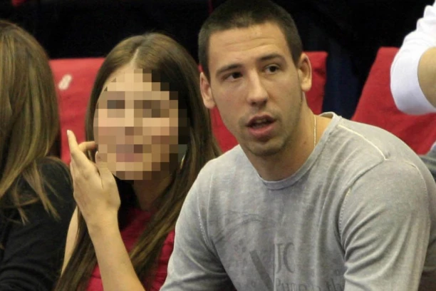 TUKAO JE, PA GA SPASILA ZATVORA: Saslušan bivši košarkaš Zvezde koji je prebio ženu - evo kako se branio!