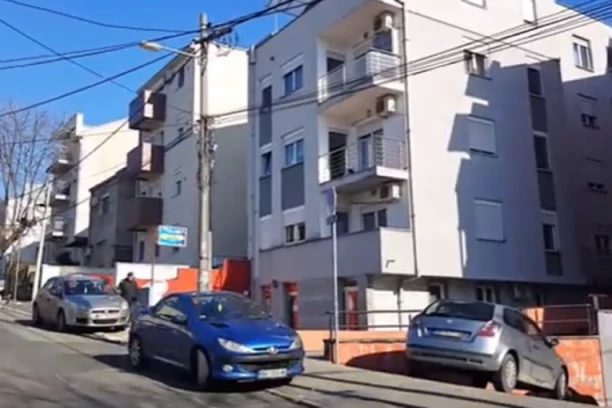 BIZARNA SCENA NA ZVEZDARI: Prišao mercedesu i obavio PLJAČKU, niko nije hteo da ga spreči (VIDEO)