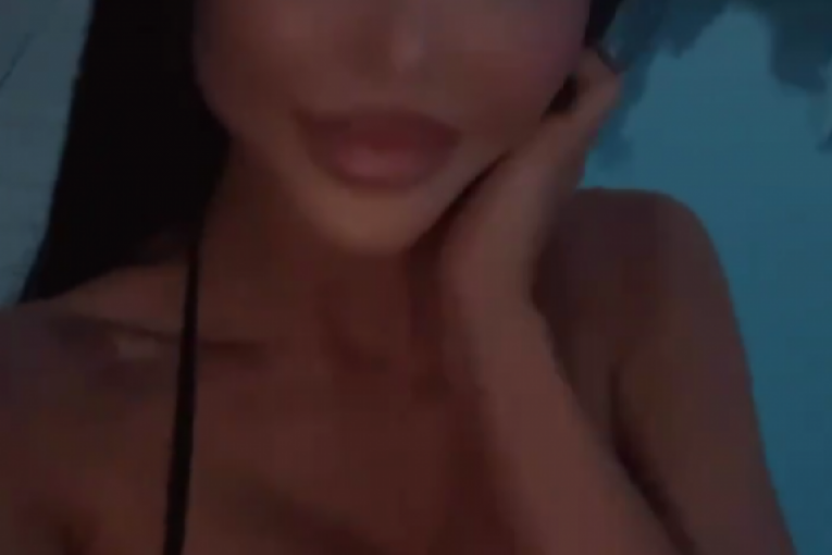 Maja Marinković u kupaćem