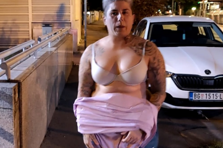 Jovana Tomić Matora se skida ispred Pinka